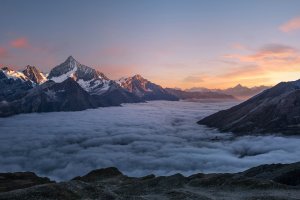雪山湖泊风光摄影
